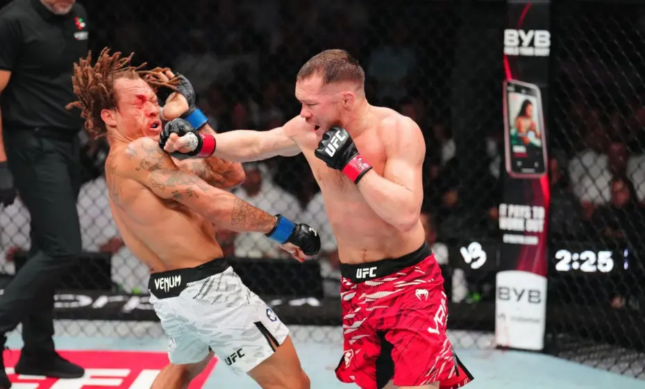 Пётр Ян одержал победу над Макги в соглавном бою турнира UFC в Абу-Даби