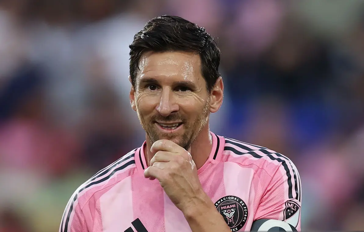 MLS налагает дисквалификацию на Месси и Альбу после отсутствия на Матче всех звёзд