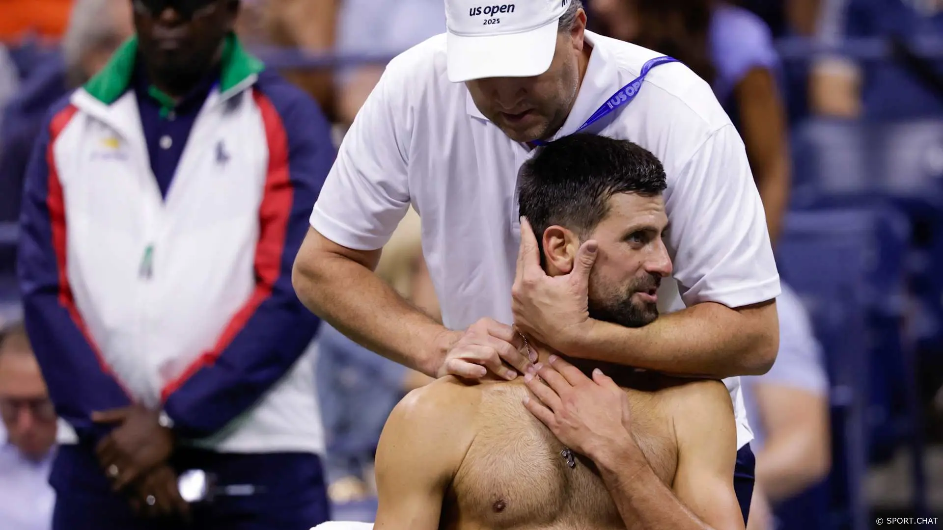 Джокович с травмой шеи вышел в четвертьфинал US Open и сыграет с Фритцем