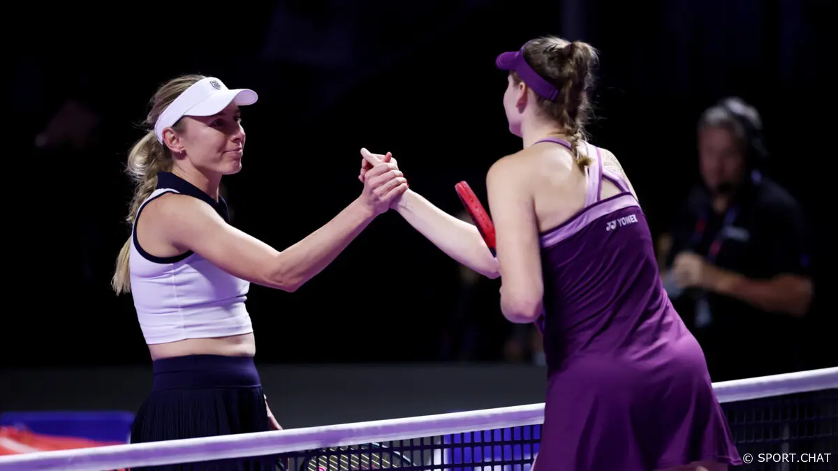Рыбакина одержала победу над Александровой на групповом этапе WTA Finals