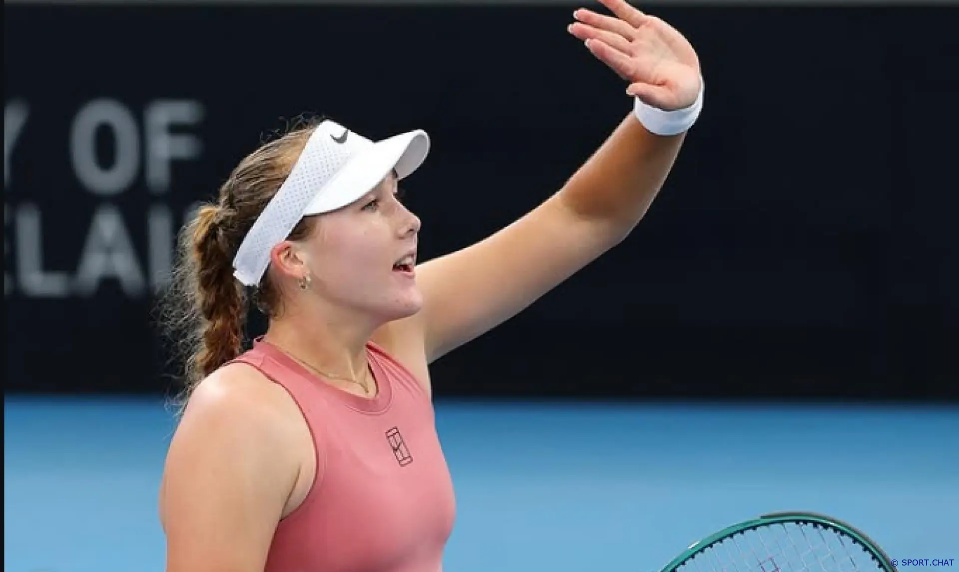 Мирра Андреева обыграла Елену-Габриэлу Рузе со счётом 6:3, 6:4 и вышла в следующий раунд Australian Open