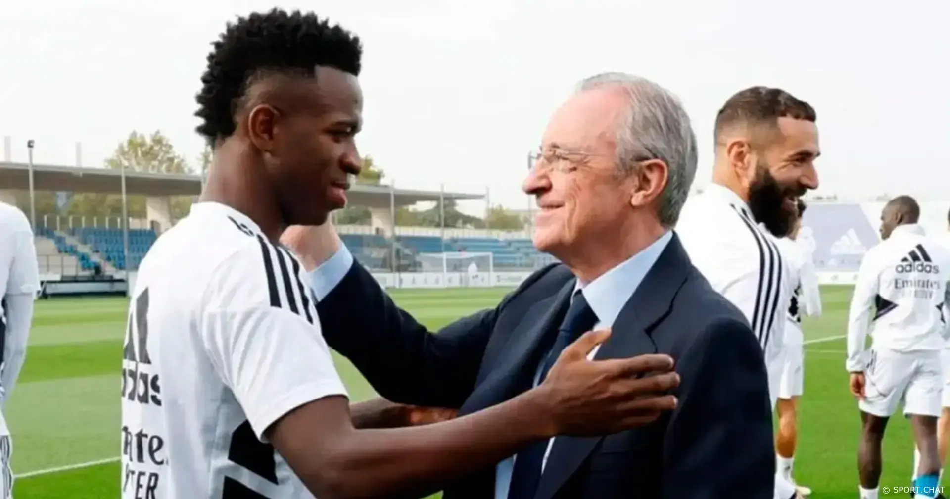 «Таких игроков почти не бывает»: Перес нацелен продлить контракт Винисиуса в «Реале»