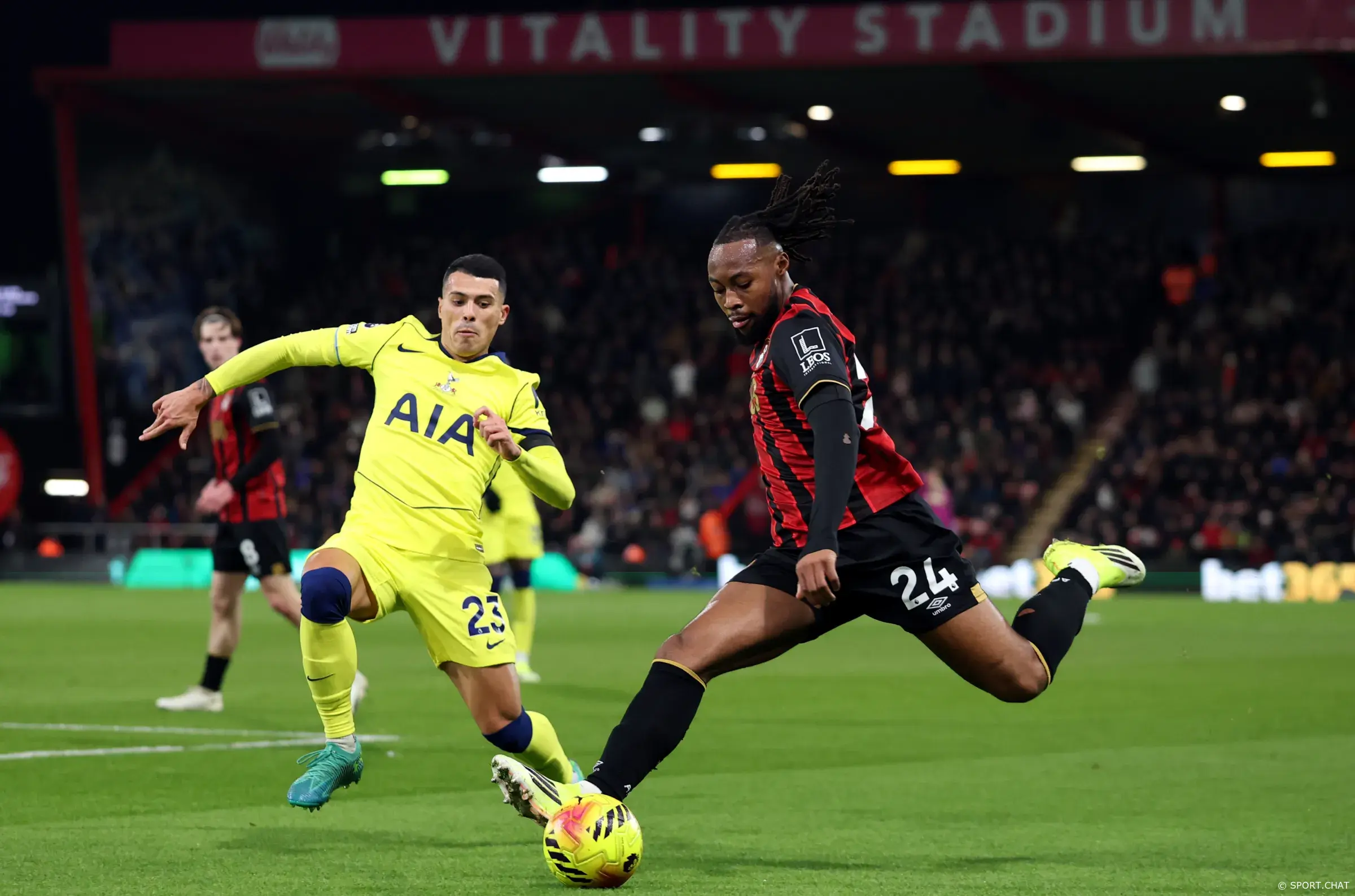 «Борнмут» вырвал победу у «Тоттенхэма» в компенсированное время — 3:2