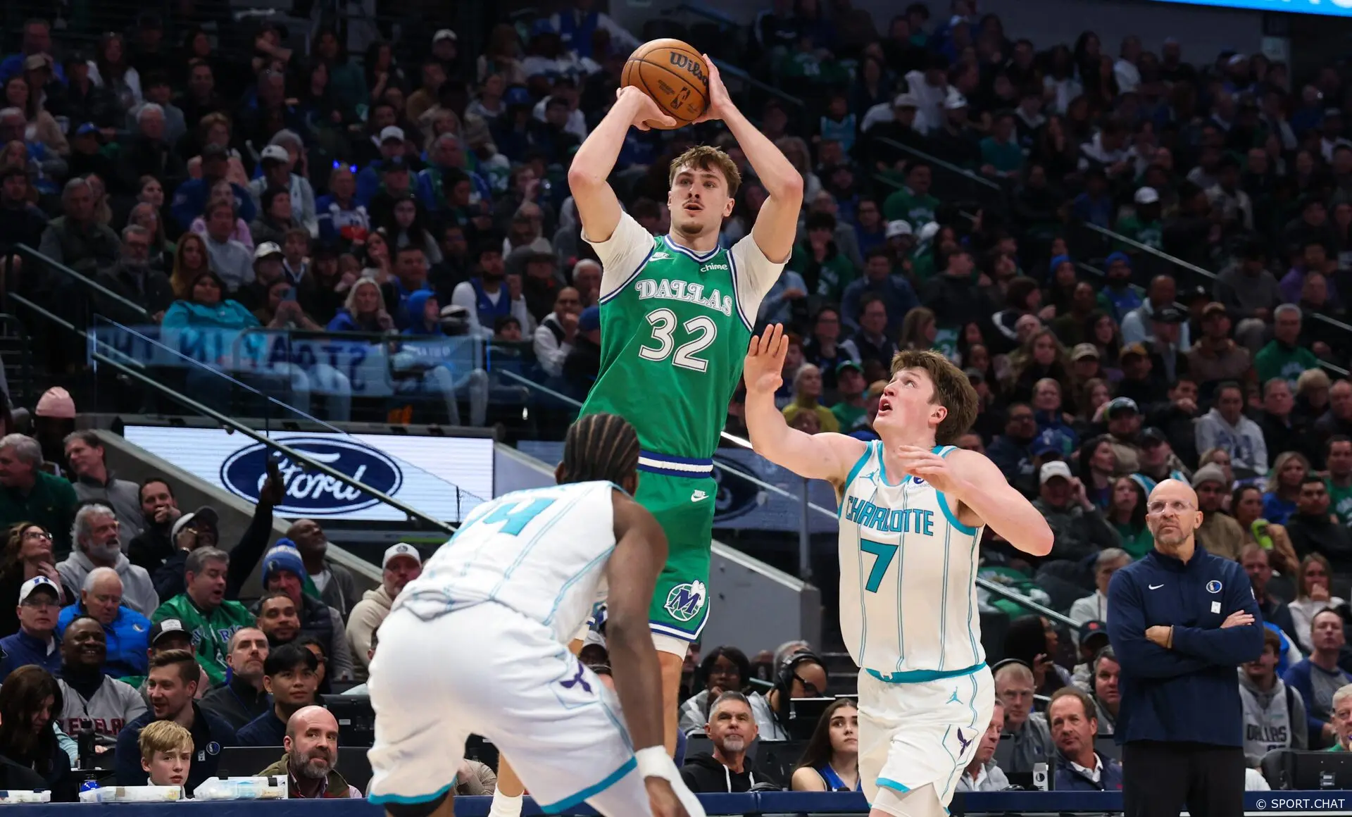 Книппелл против Флэгга: «Шарлотт» удержал победу над «Далласом» в ярком матче