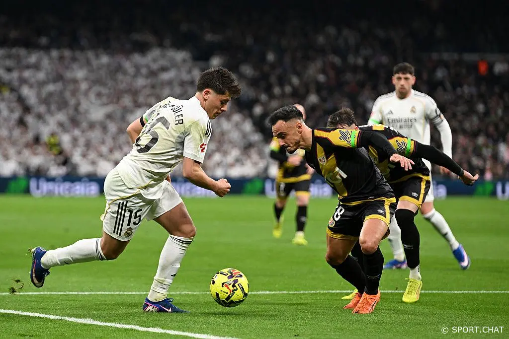 Реал Мадрид вырвал победу у Райо Вальекано — 2:1: пенальти Мбаппе на 90+10′ и два удаления