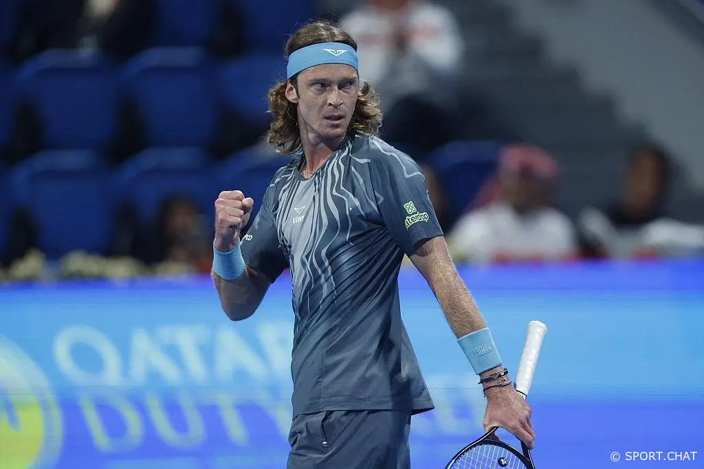 Рублёв уверенно разобрался с де Йонгом в Дохе — 6:3, 6:4