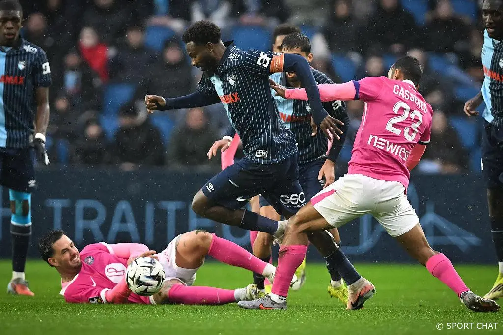 Гавр — Тулуза 2:1. Победа вдесятером и отменённый гол гостей!