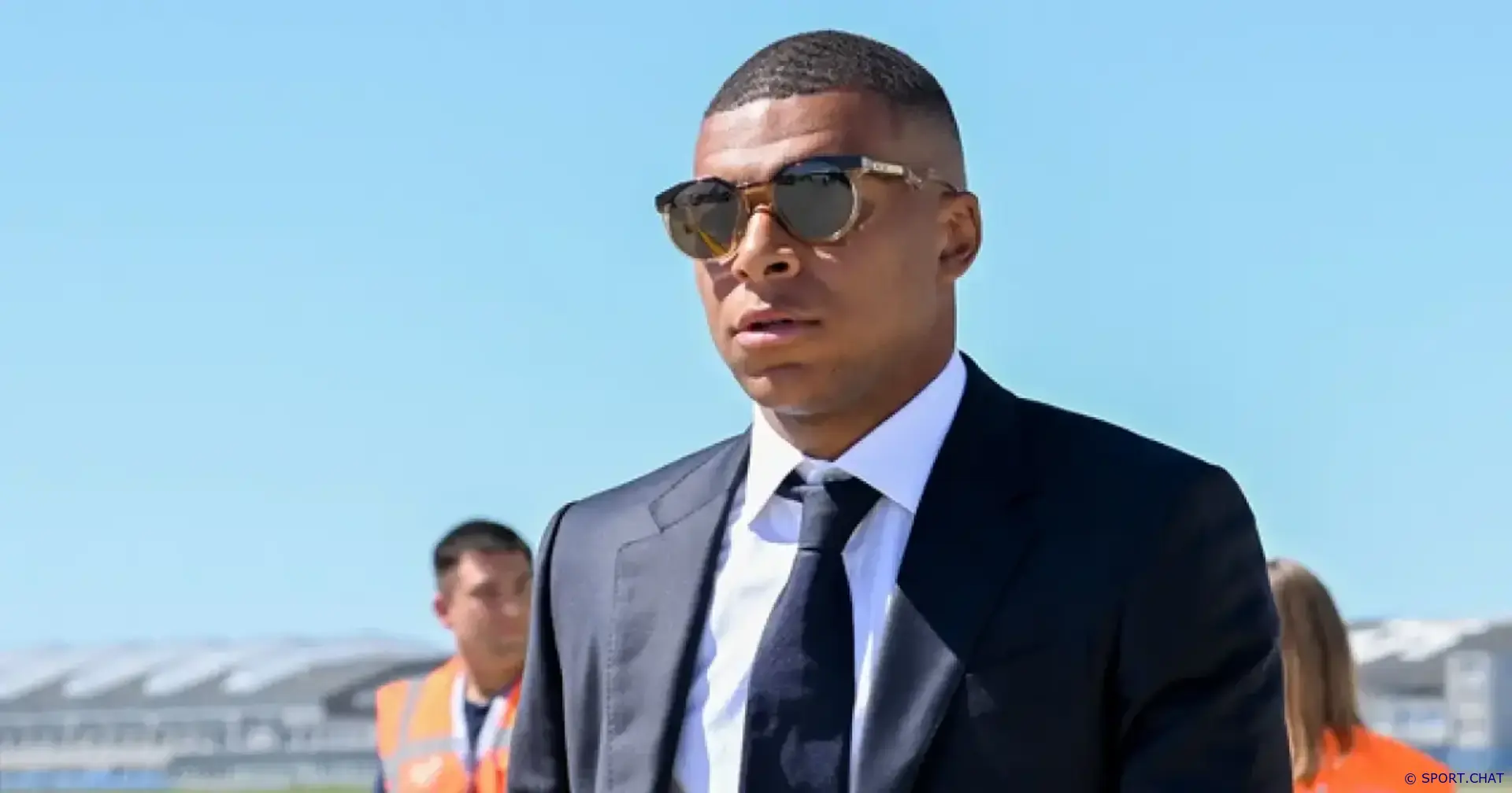 Мбаппе направил судебного пристава в ПСЖ из-за долга — клубу грозит арест имущества