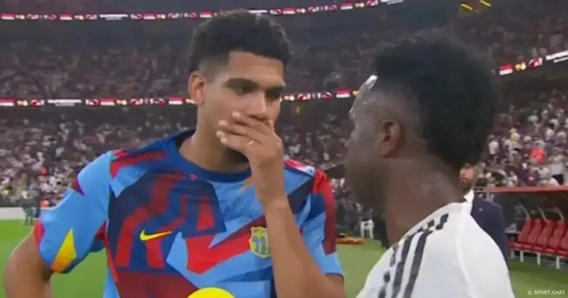 Винисиус поддержал Араухо в борьбе с психологическими проблемами — за пределами Эль Класико оказалось место человечности