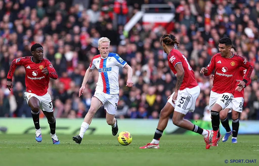 «Манчестер Юнайтед» вырвал победу у «Кристал Пэлас» — 2:1 на «Олд Траффорд» после драмы с VAR и удаления