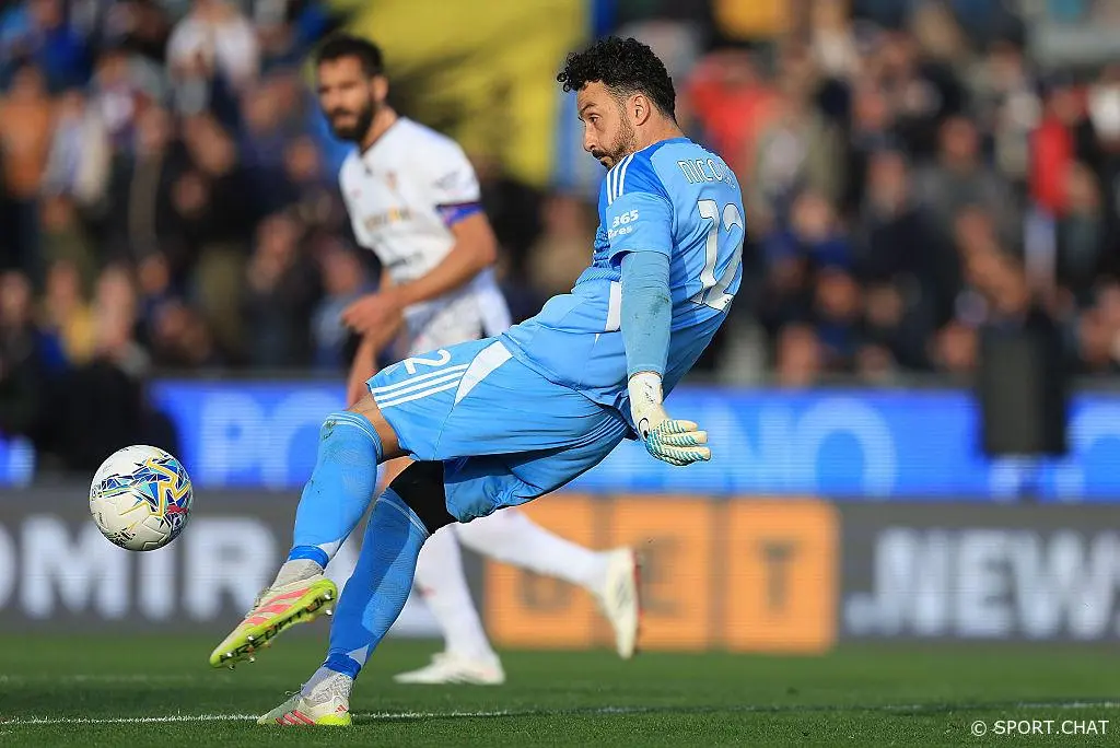 «Пиза» обыграла «Кальяри» дома — 3:1, команды доигрывали вдесятером