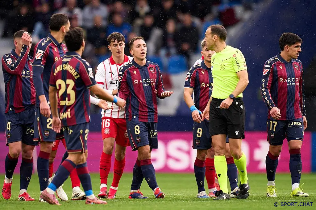 «Жирона» вырвала ничью у «Леванте» в компенсированное время — 1:1