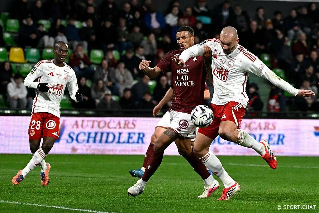 «Брест» вдесятером увёз победу из Меца — 1:0!