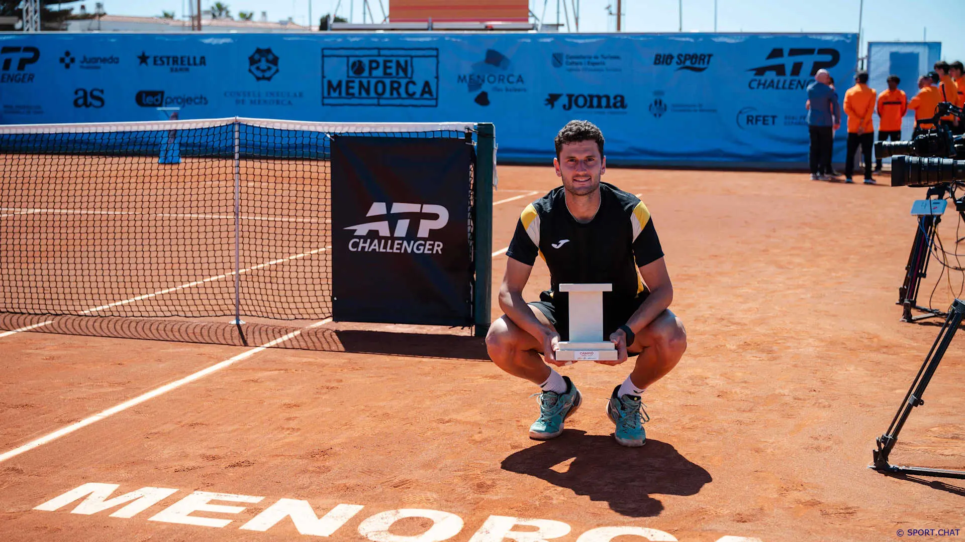 Бранкаччо уверенно выиграл турнир в Менорке, а Мартинес стал открытием недели