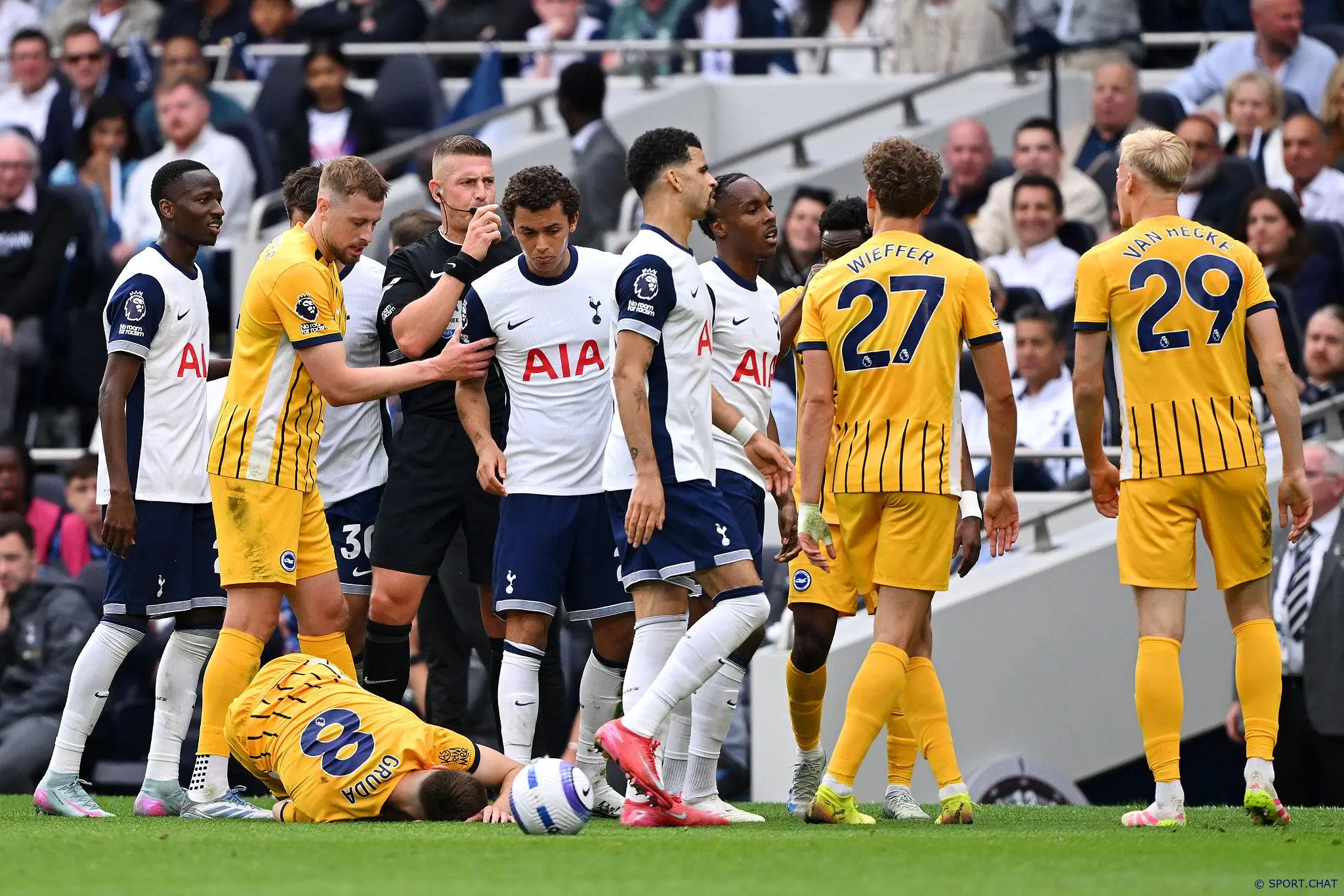 Тоттенхэм — Брайтон 2:2: гости вырвали ничью в компенсированное время