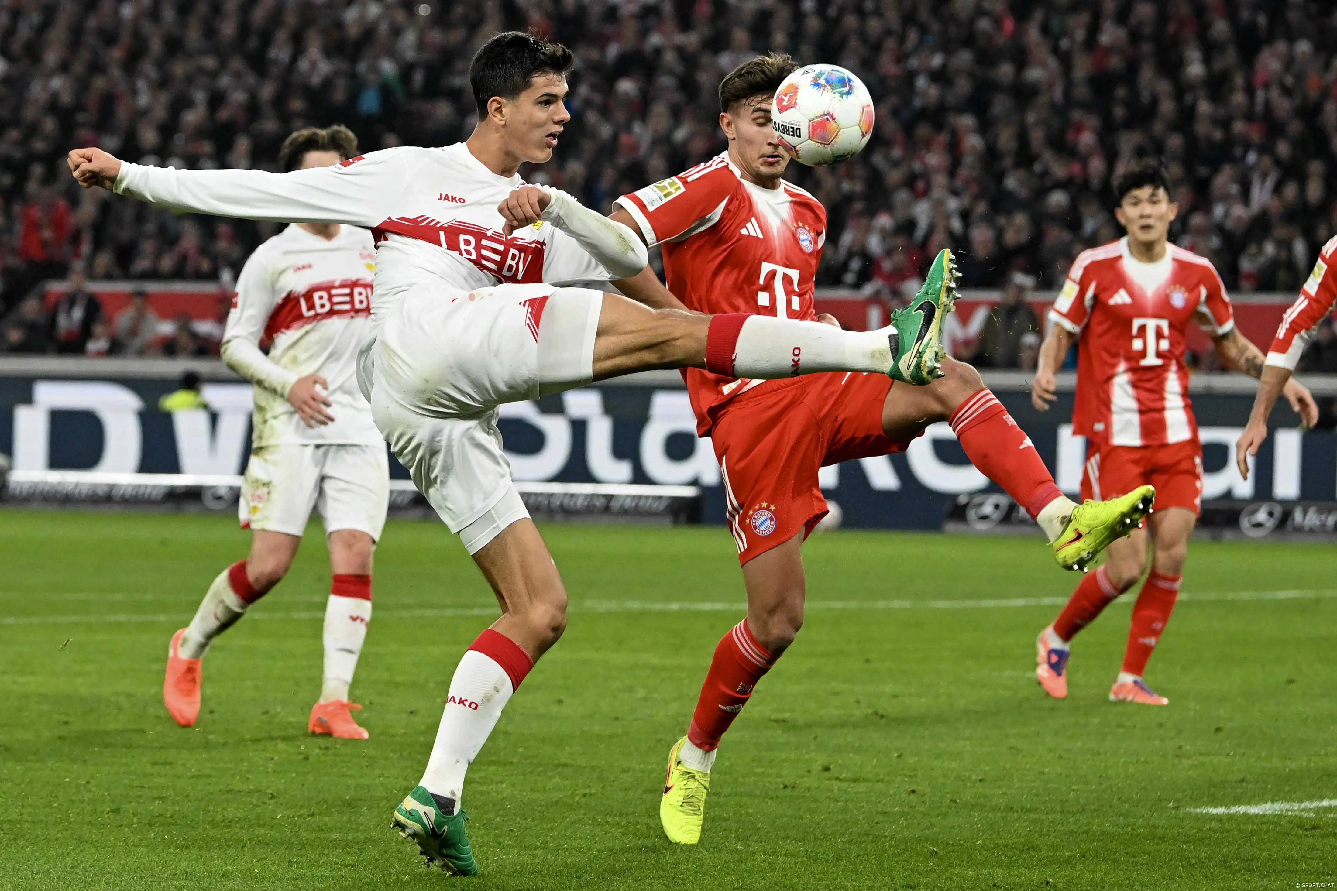 Бавария — Штутгарт 4:2: результативная победа мюнхенцев в ярком матче