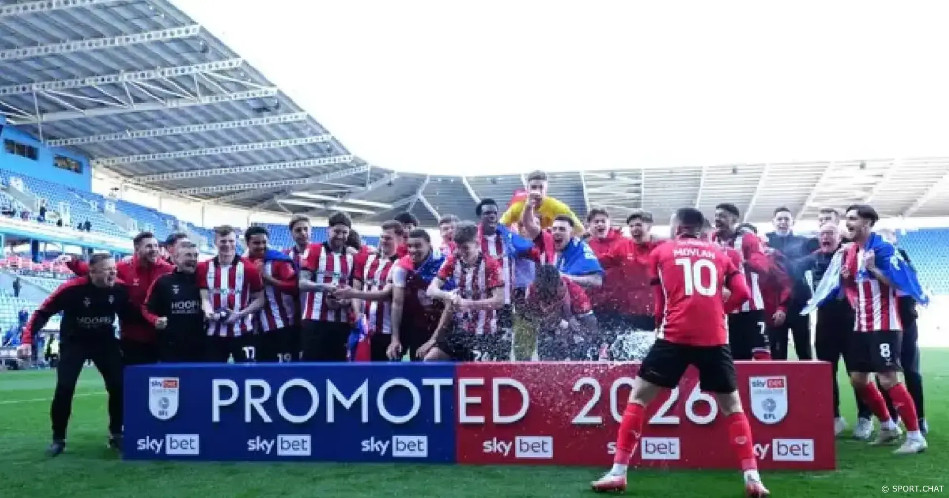 «Линкольн Сити» вернулся в Чемпионшип спустя 65 лет — победный гол на 96-й минуте