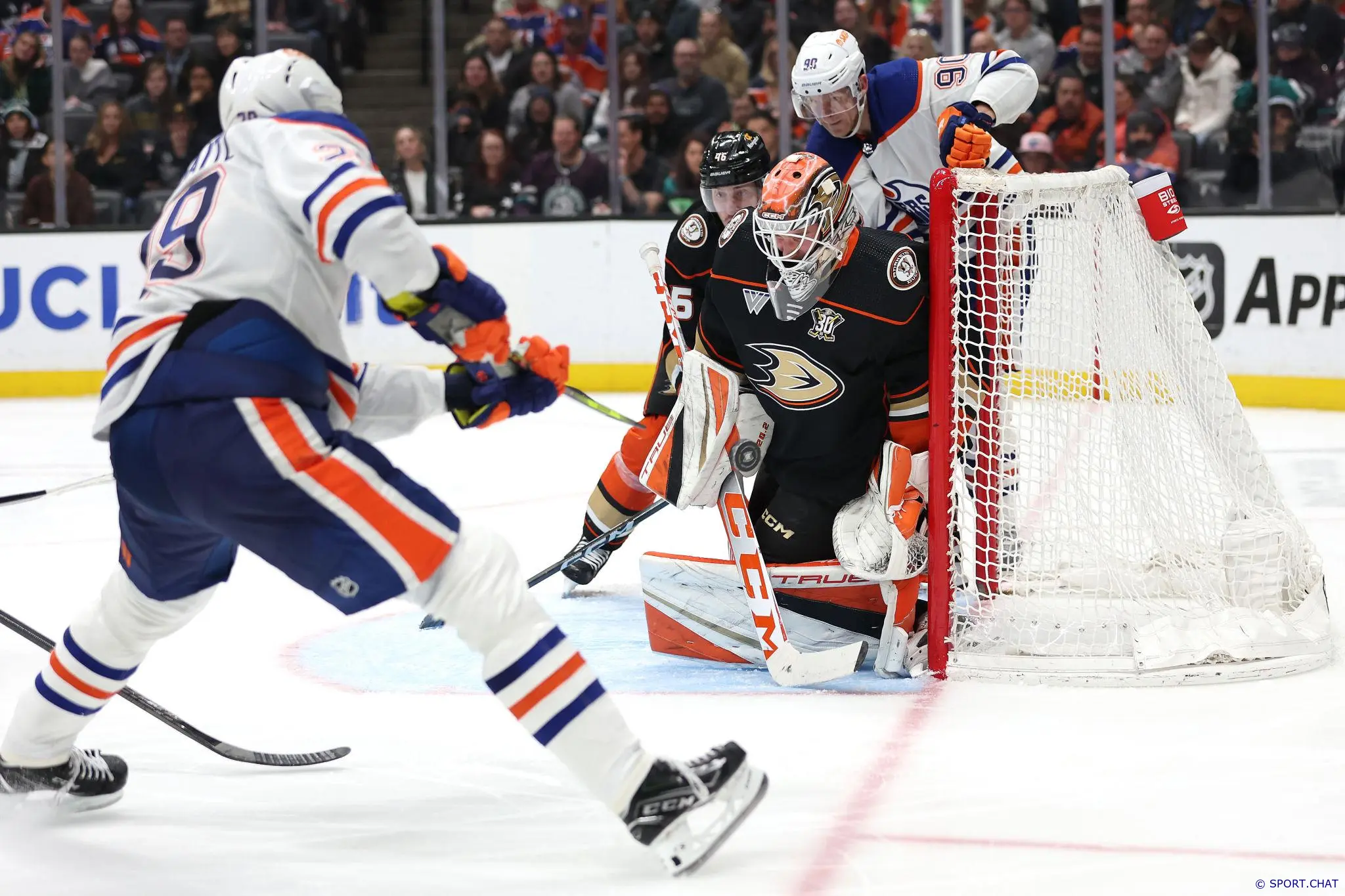 Эдмонтон уступил Анахайму 4:6, Дакс сравняли счет в серии