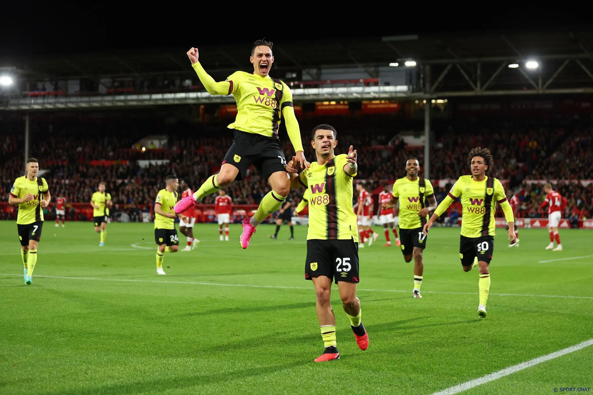 Ноттингем Форест — Бёрнли 4:1: мощный второй тайм и дубль Гиббс-Уайта