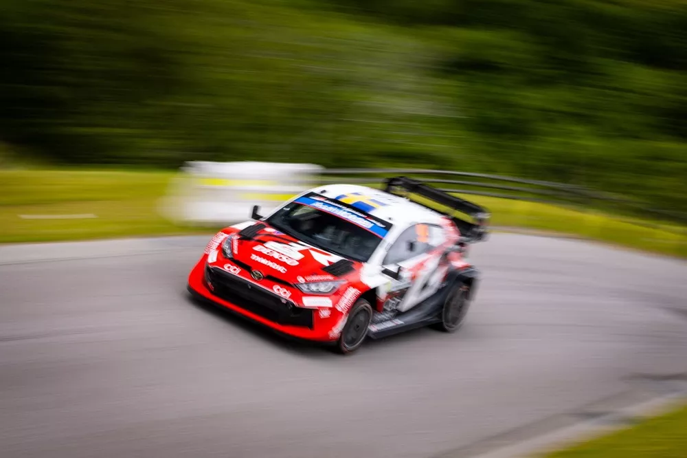 Сольберг разбил Toyota в борьбе за лидерство на Ралли Японии WRC