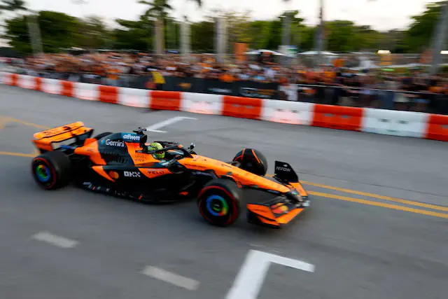 McLaren вошёл в историю Формулы-1: команда проведёт 1000-й Гран-при и догонит Ferrari по уникальному достижению